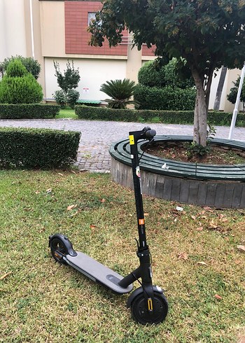 Xiaomi Siyah Çocuk Scooter'ı