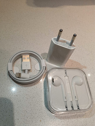 Apple Watch Kutu çıkması orijinal iphone şarj aleti ve kulaklığı