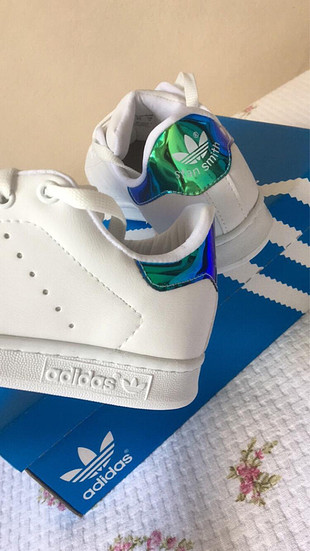 Adidas Hologram renkli spor ayakkabı