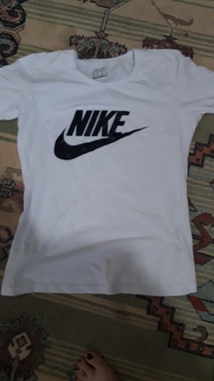 nike tshirt