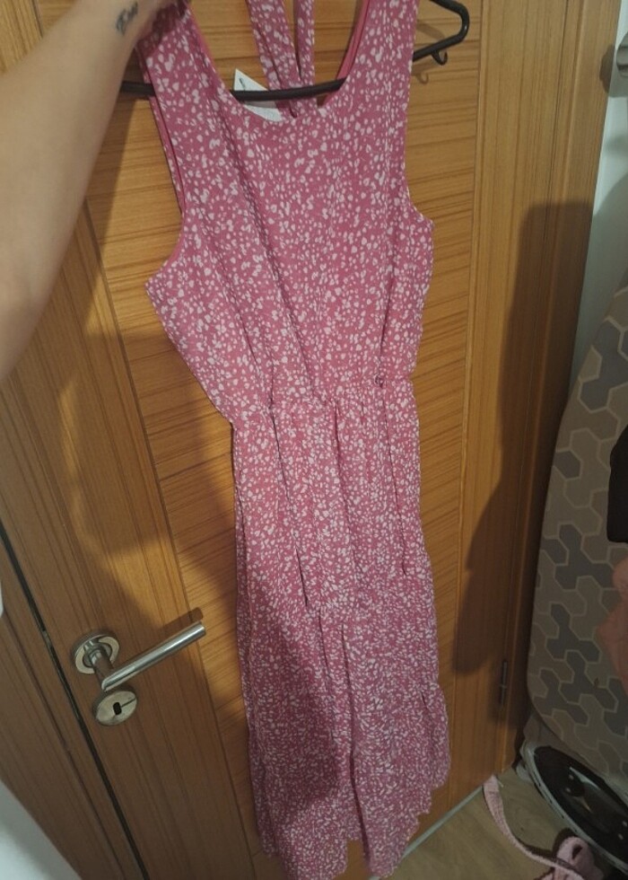 Pembe etiketli elbise  - Görsel 3