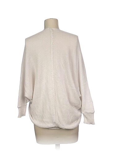universal Beden PreLoved Hırka %70 İndirimli.