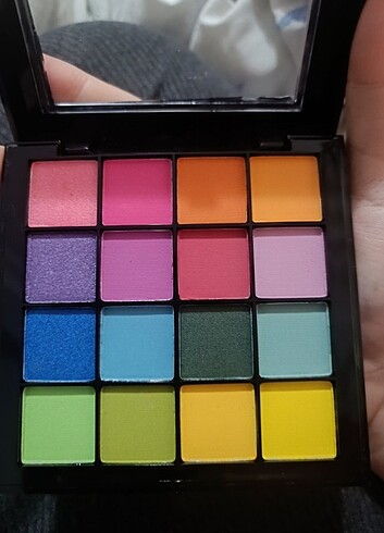 Nyx far paleti