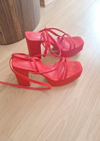 Kırmızı dolgu Topuklu Kadın Sandalet - Görsel 4
