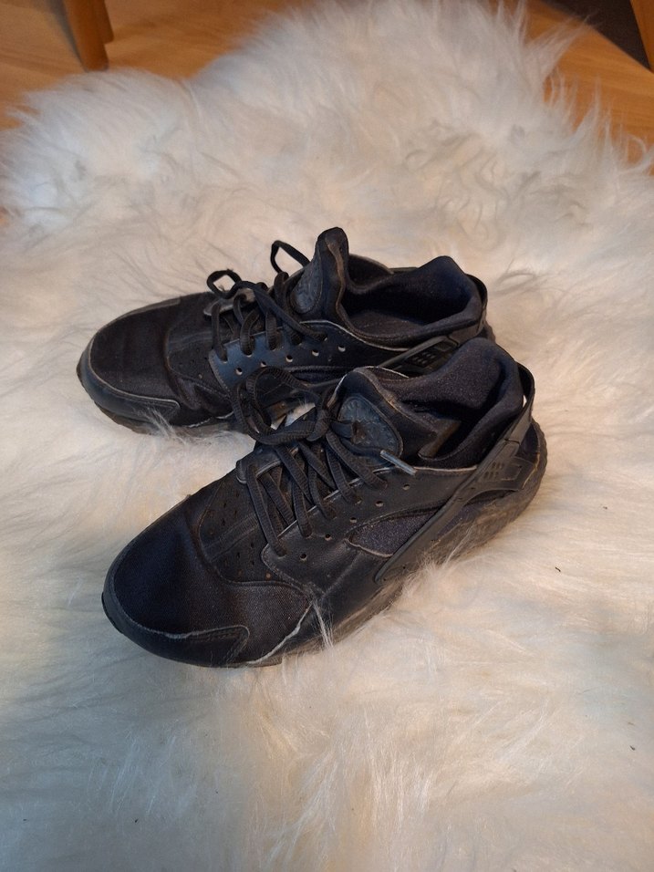 nike Kadın Siyah Bağcıklı Dolgu Topuklu Spor Ayakkabı - Görsel 5