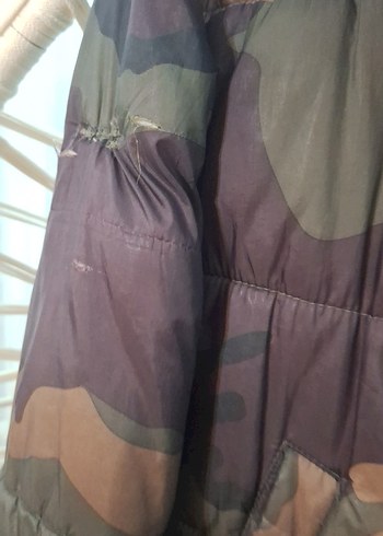 Kapüşonlu Kamuflaj Kadın Mont - Görsel 3