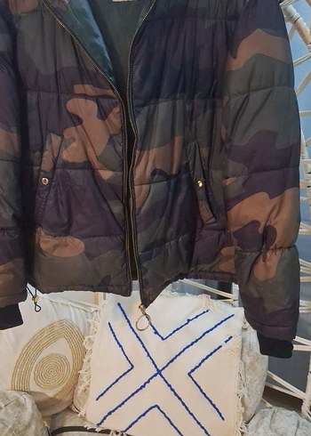 Kapüşonlu Kamuflaj Kadın Mont - Görsel 4