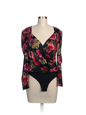 Zara Bluz %70 İndirimli.