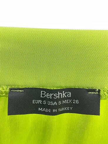 s Beden çeşitli Renk Bershka Midi Etek %70 İndirimli.