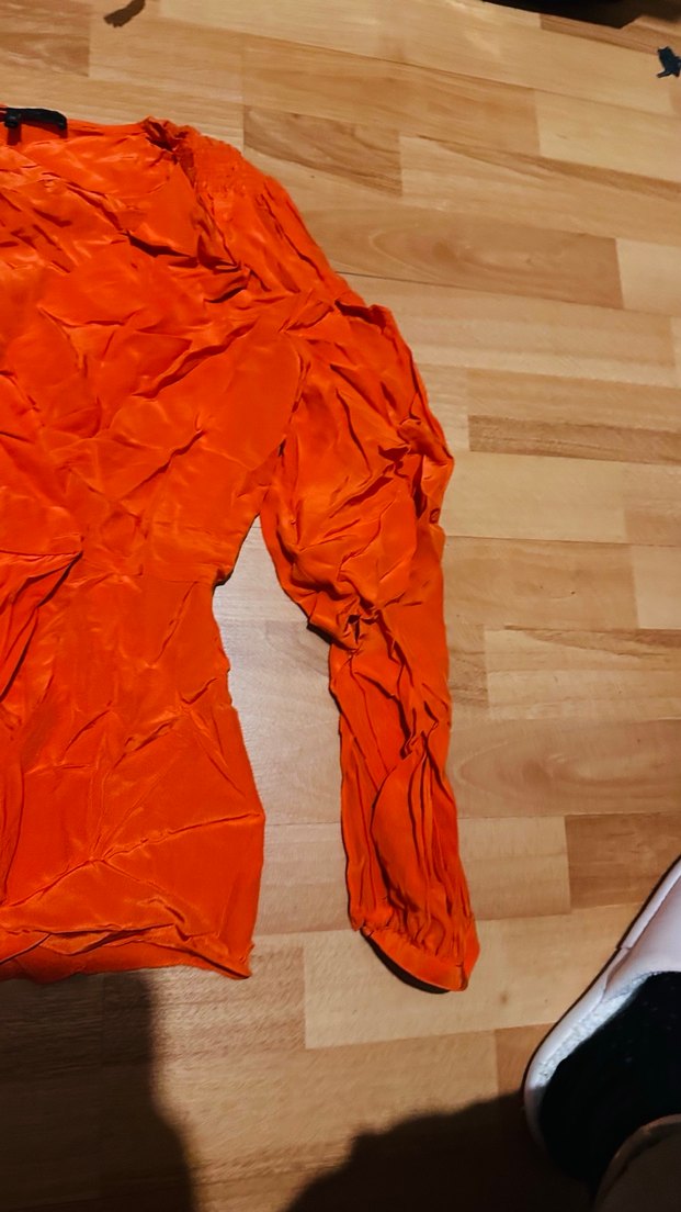 Drapeli Turuncu Keten V Yaka Kadın Bluz - Görsel 5