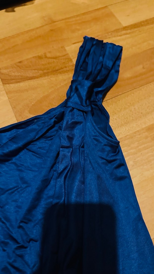 Tek omuzlu parlak sax mavi buluz - Görsel 3