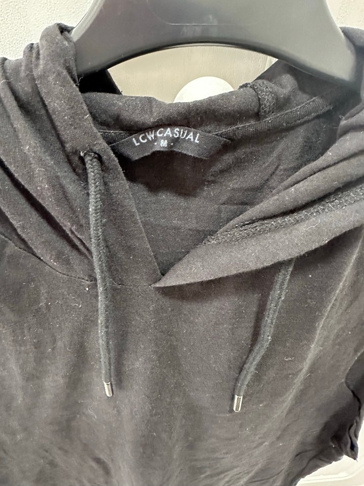 Erkek kapüşonlu sporcu atlet - Görsel 2