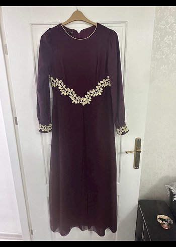 Bordo Nakışlı Uzun Kollu Uzun Elbise - Görsel 2