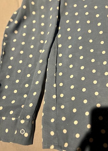 Gri Puantiyeli Uzun Kollu Kadın Kumaş Gömlek - Görsel 2