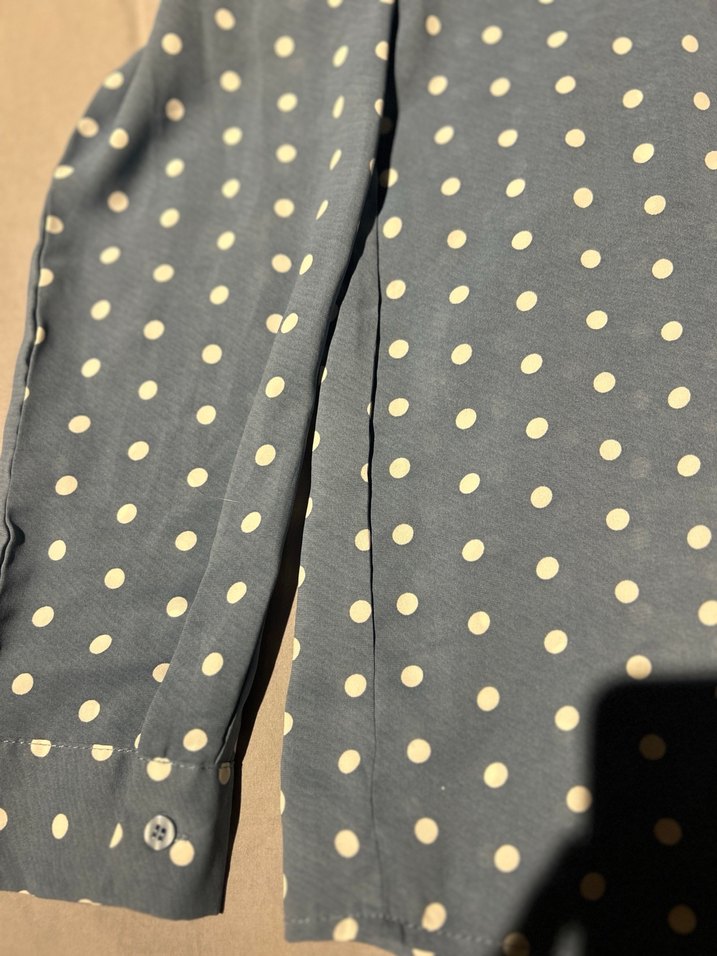 Gri Puantiyeli Uzun Kollu Kadın Kumaş Gömlek - Görsel 2