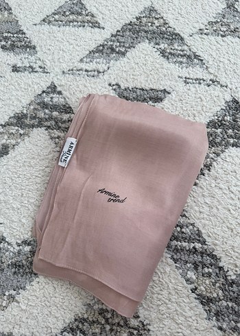 Pembe Şal