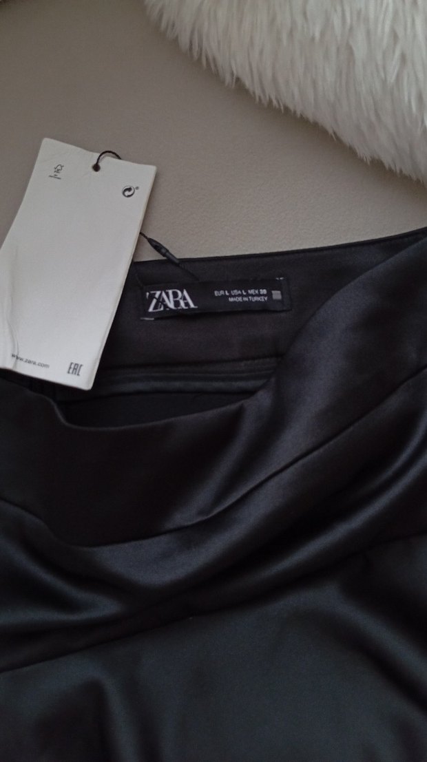 Zara Siyah Mini Fırfırlı şort Etek - Görsel 3