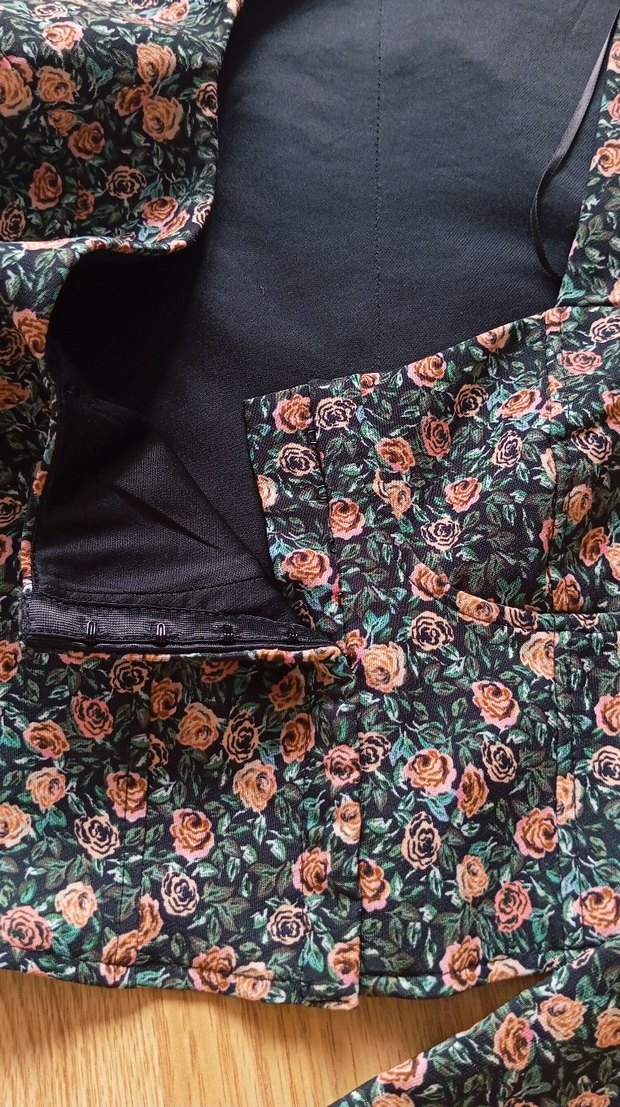 Çiçek Desenli Uzun Kollu Mini Bluz - Görsel 5