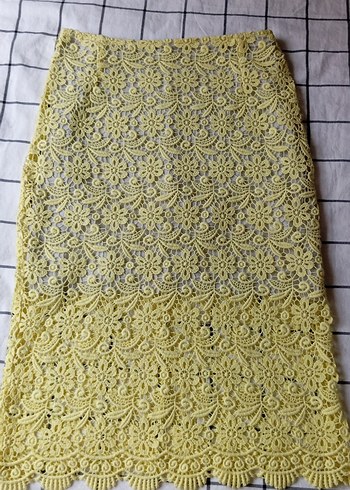 Sarı Nakışlı Dantel Midi Kalem Etek - Görsel 7