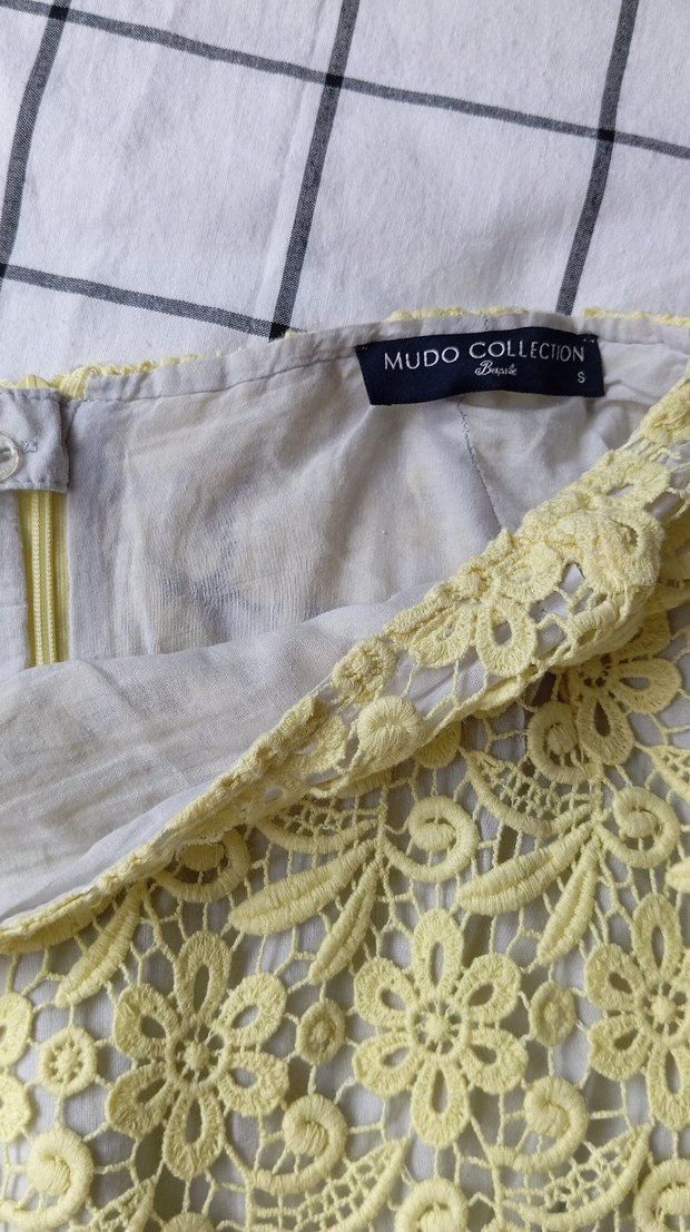 Sarı Nakışlı Dantel Midi Kalem Etek - Görsel 2