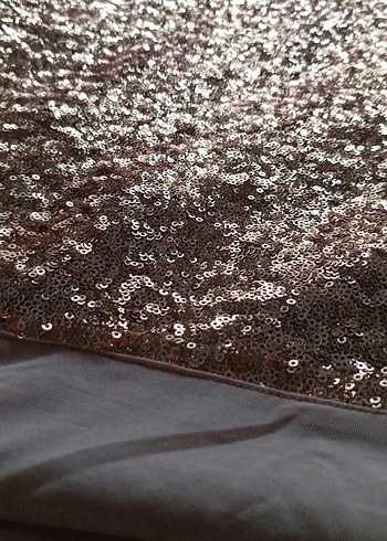 Beyaz Üstü ve Altı Altın payetli Mini Elbise - Görsel 5