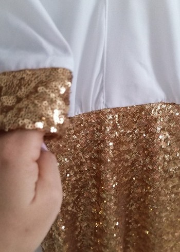 Beyaz Üstü ve Altı Altın payetli Mini Elbise - Görsel 2