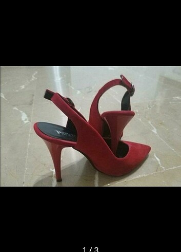 Derimod Kırmızı topuklu ayakkabı 