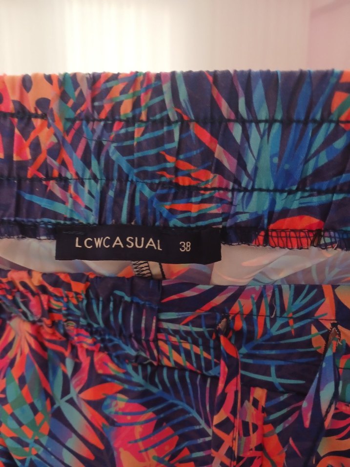 Bohem Çok Renkli Bağcıklı Mini Şort - Görsel 2