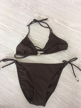 Kahverengi bikini takım