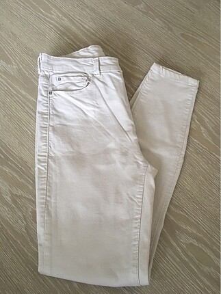Beyaz dar pantalon
