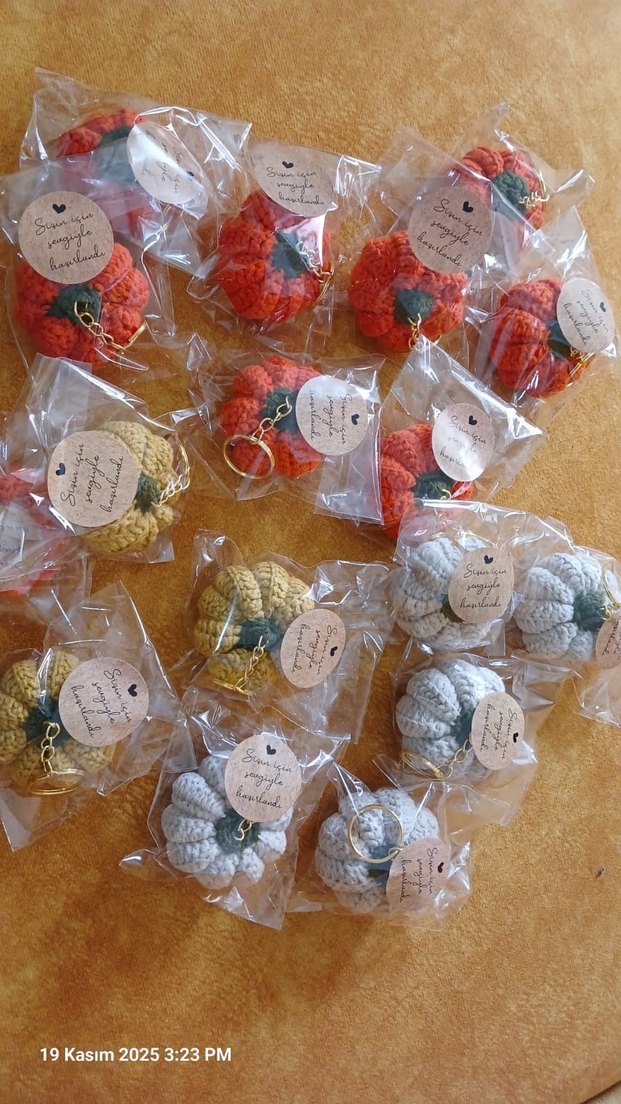 Turuncu Örgü Kabak Anahtarlık - Görsel 4