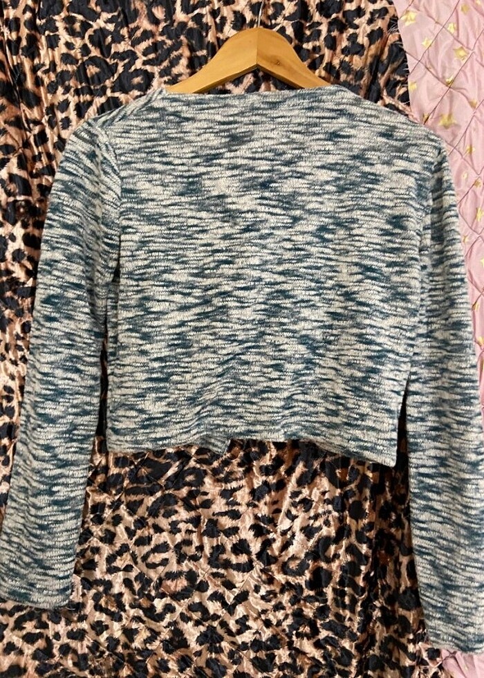 Crop hırka - Görsel 2