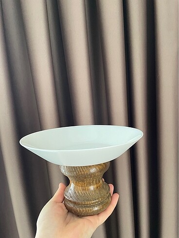 Ahşap ayaklı cam sunumluk - Görsel 4