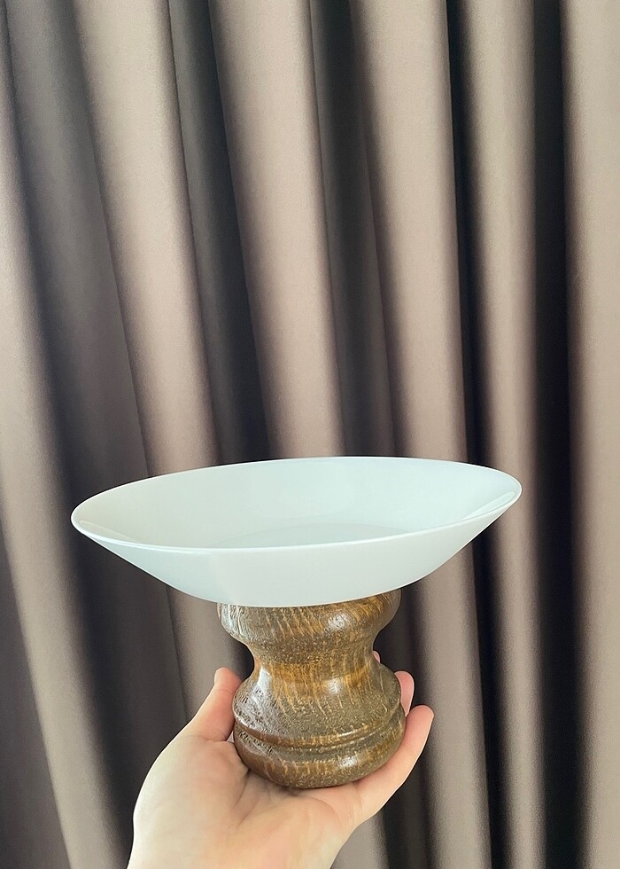 Ahşap ayaklı cam sunumluk - Görsel 4