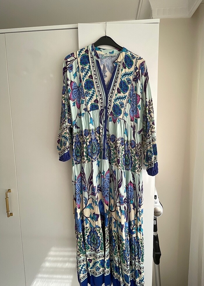 Mavi çiçekli elbise - Görsel 2