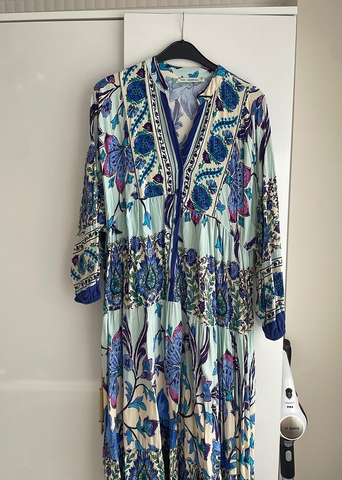 Mavi çiçekli elbise - Görsel 4