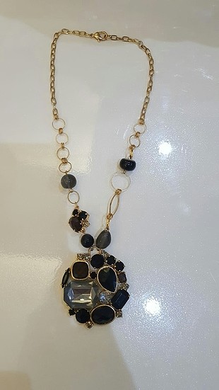 tasli gold kolye