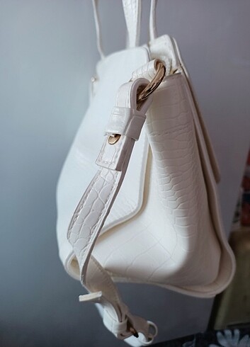 Mango Beyaz kol çantası 