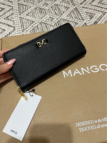 Mango siyah kabartma logolu cüzdan