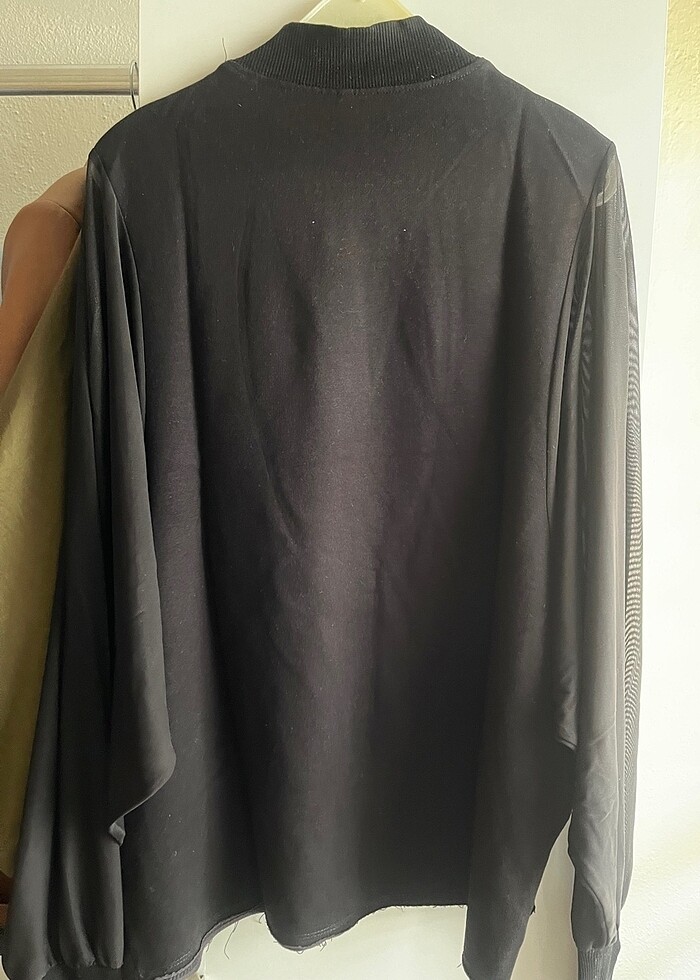 Kolları tül bluz - Görsel 2