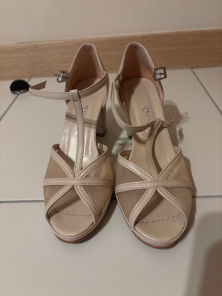 Bej Tokalı Kadın Topuklu Ayakkabı - Görsel 2