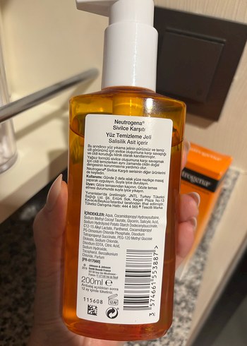 Neutrogena Yüz Temizleme Jeli ve Kremi - Görsel 3