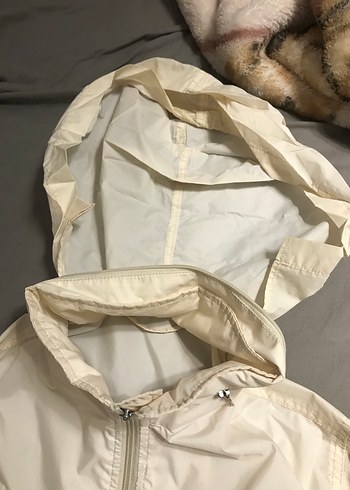 Beyaz Rahat Kesim yağmurluk - Görsel 6