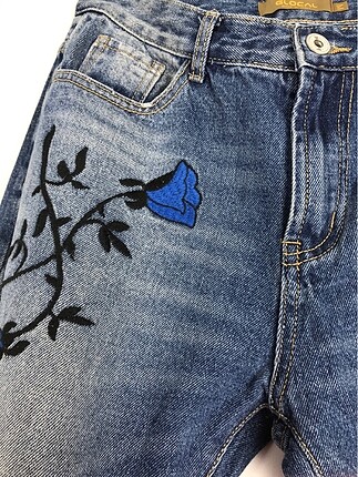Glocal Çiçek detaylı pantalon