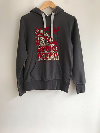 Kapşonlu sweatshirt