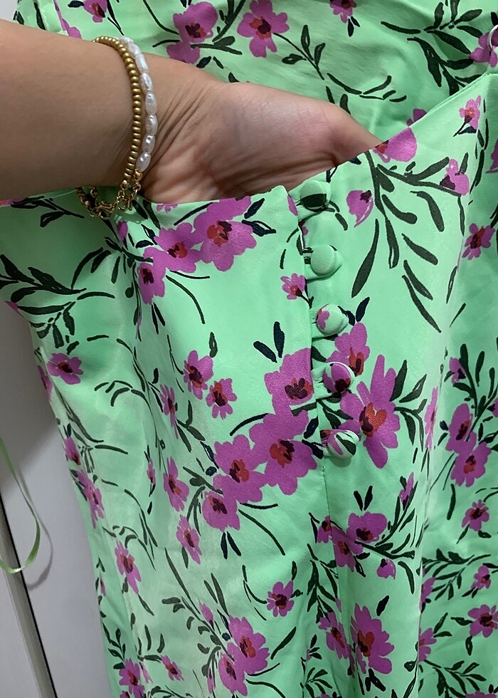 ÇİÇEKLİ SATEN ELBİSE - Görsel 2