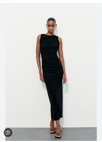 Zara volanlı midi elbise