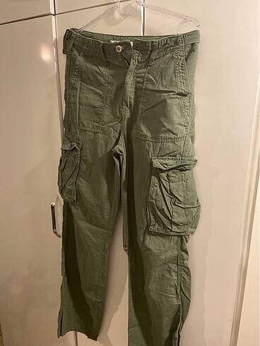 Bershka Pantolon