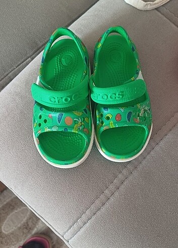 Çok yeni crocs sandalet 23 24