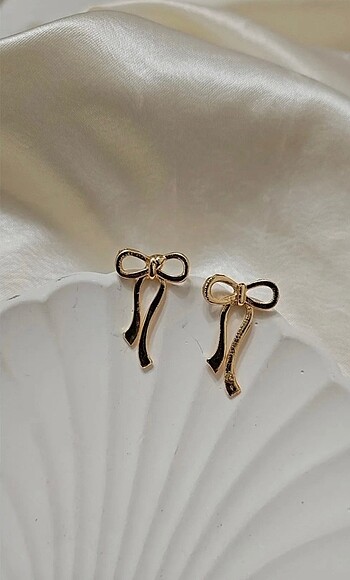 Fiyonk gold küpe